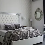 Palazzo Chiatamone 4*