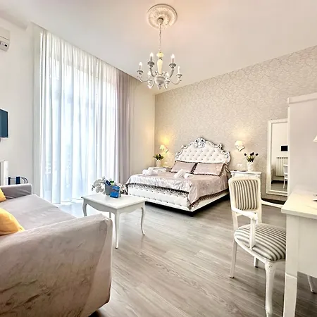 Palazzo Chiatamone Guest house Naples