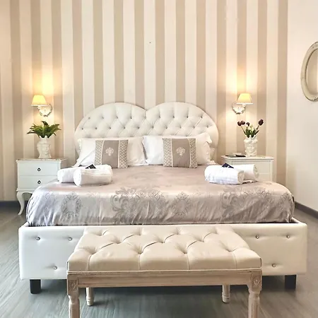 Palazzo Chiatamone Guest house Naples