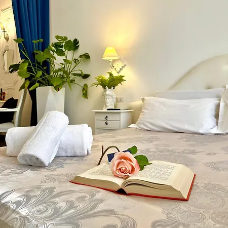 Palazzo Chiatamone Guest house
