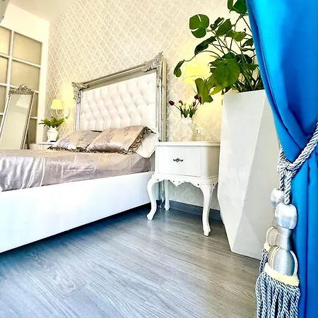 Palazzo Chiatamone Guest house