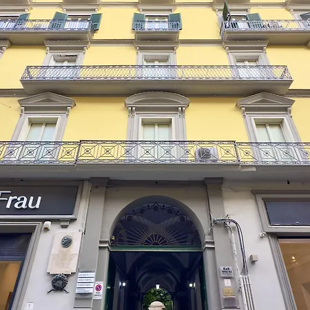 Palazzo Chiatamone ゲストハウス