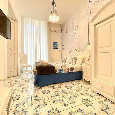 Palazzo Chiatamone Guest house Naples