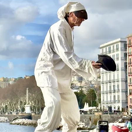 بيت ضيافة Palazzo Chiatamone