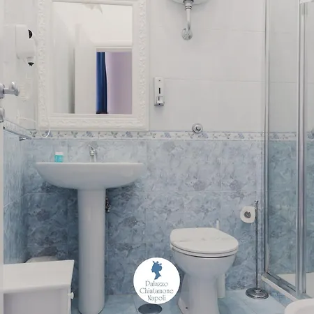 Palazzo Chiatamone 4* نابولي