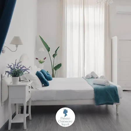 Palazzo Chiatamone نابولي