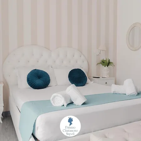 Palazzo Chiatamone نابولي