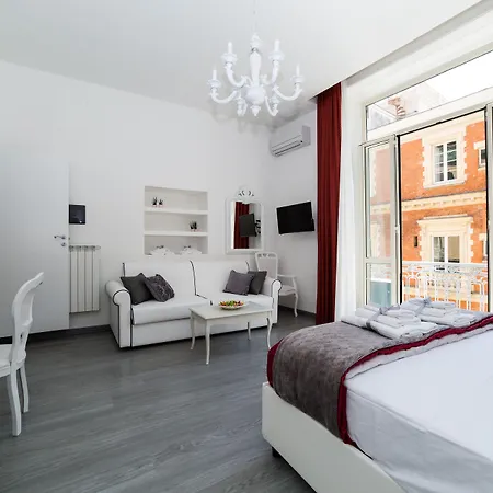 Palazzo Chiatamone 나폴리