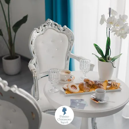 Palazzo Chiatamone 게스트하우스