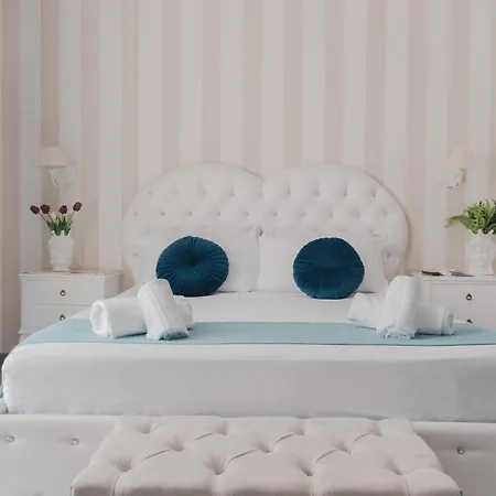 Palazzo Chiatamone 게스트하우스