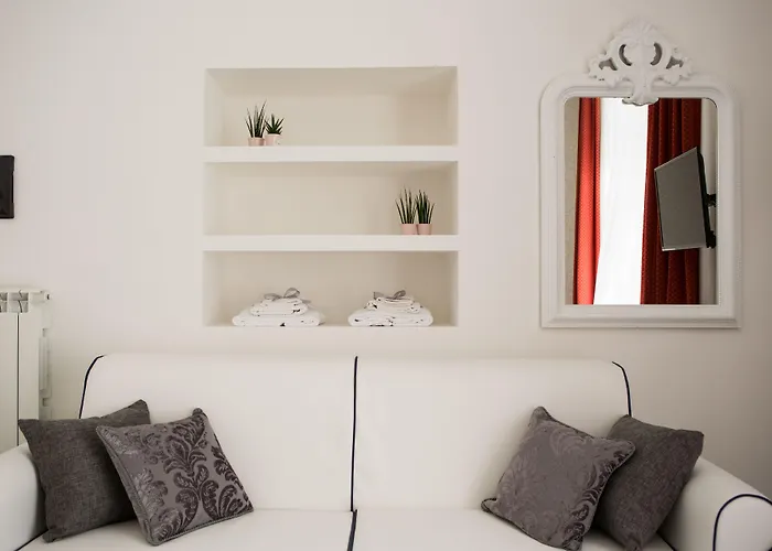 Palazzo Chiatamone 4*